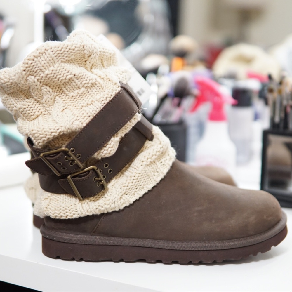 Brown UGGS size 9